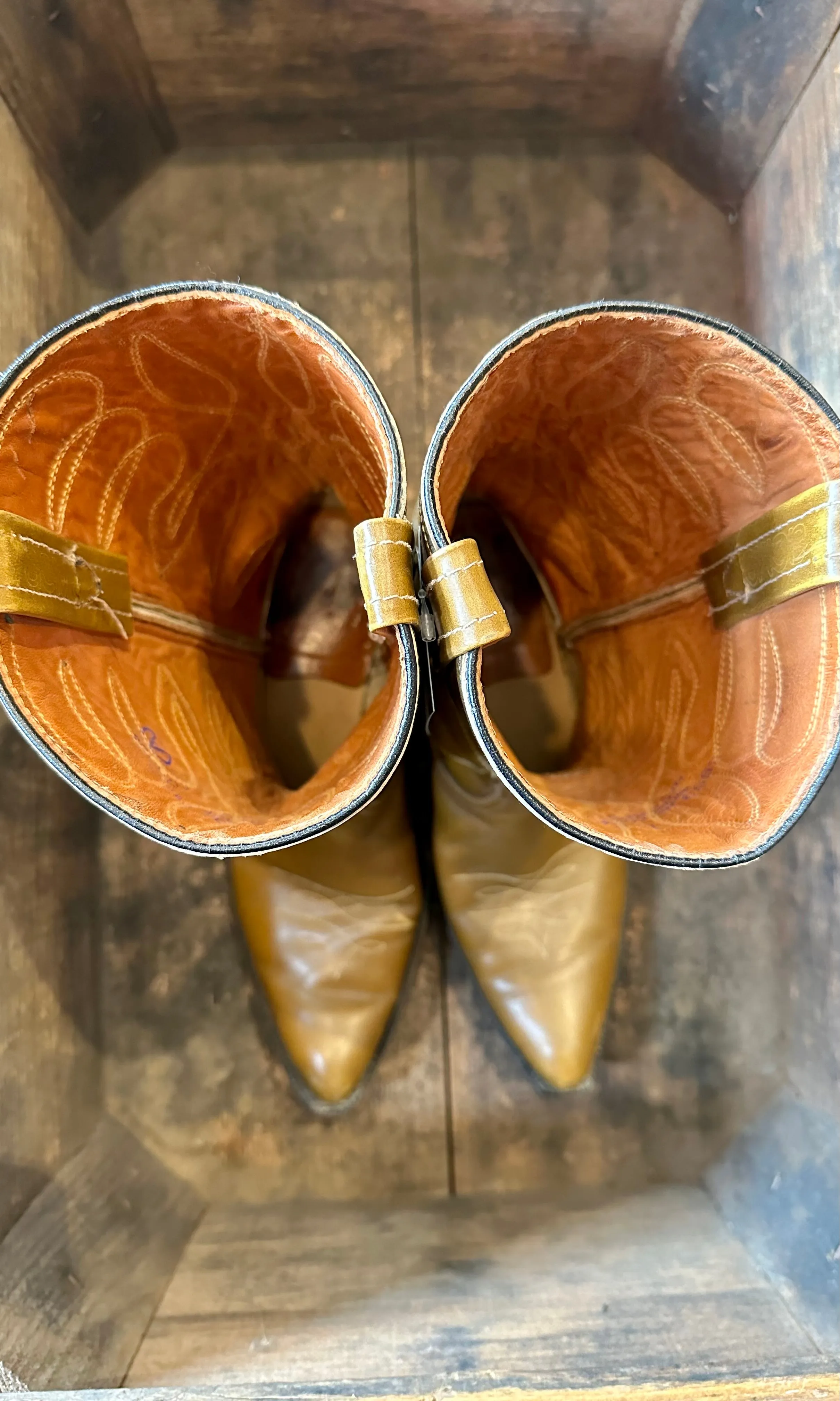 ACME SAND DUNES Taupe Vintage 60s Leather Boots • Men's size 9.5D