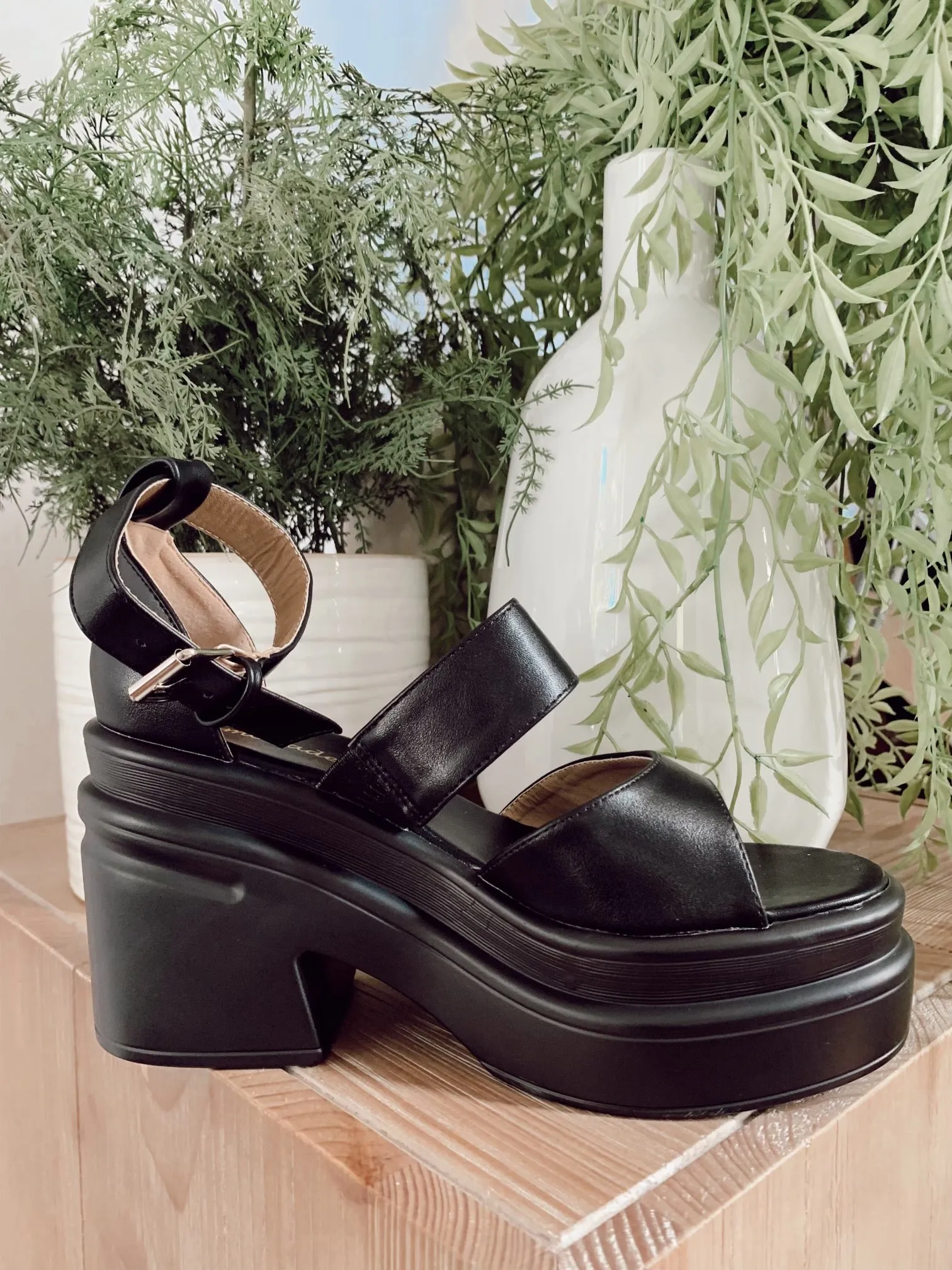 Nerve Platform Sandal