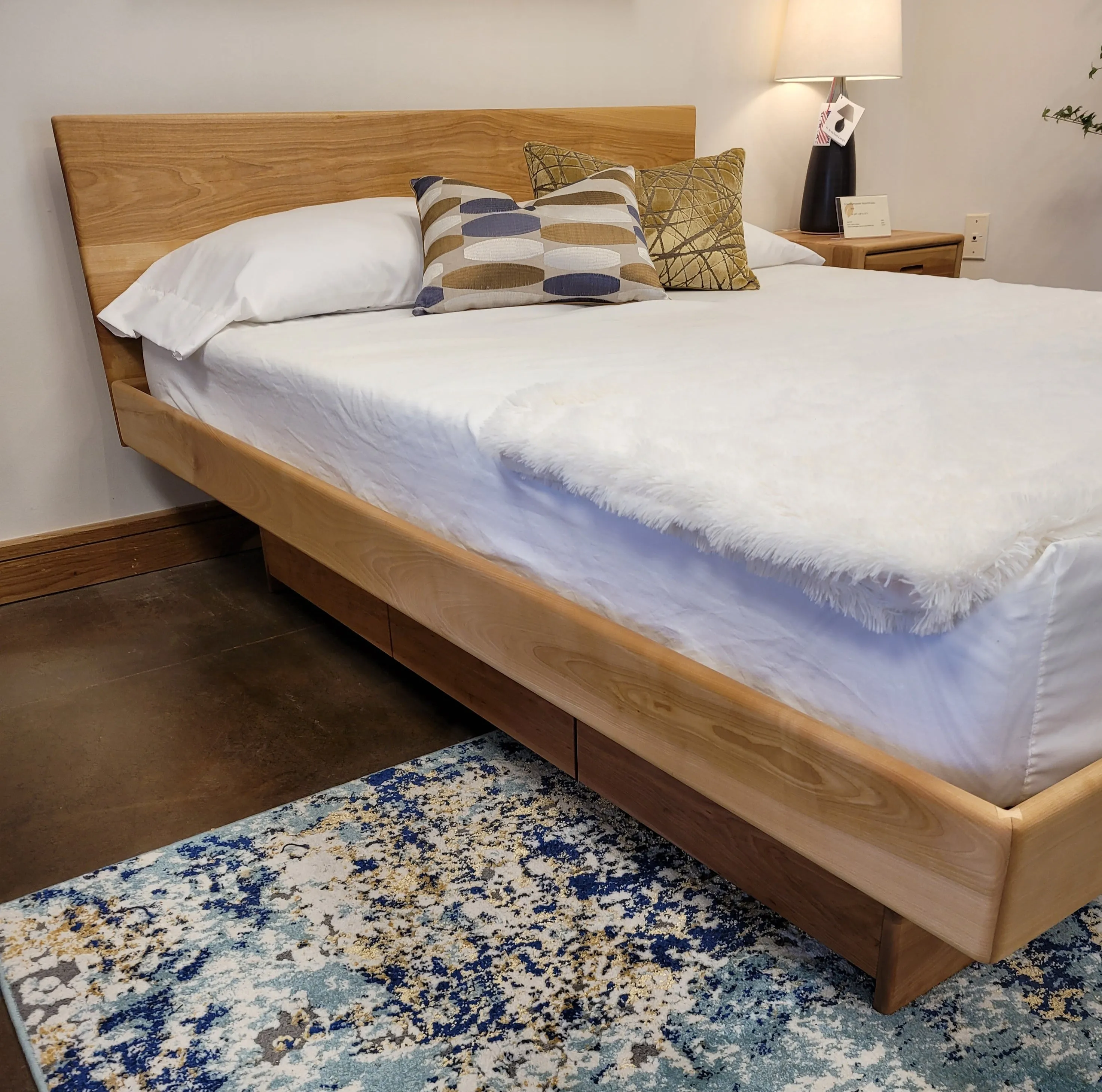 Platform Pedestal Bed Plain Headboard